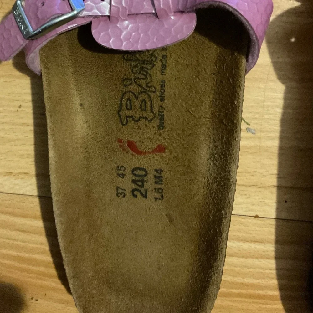 Birki Arizona Lavender Purple Leather Sandals Women's Size 37 US‎ 6-6.5